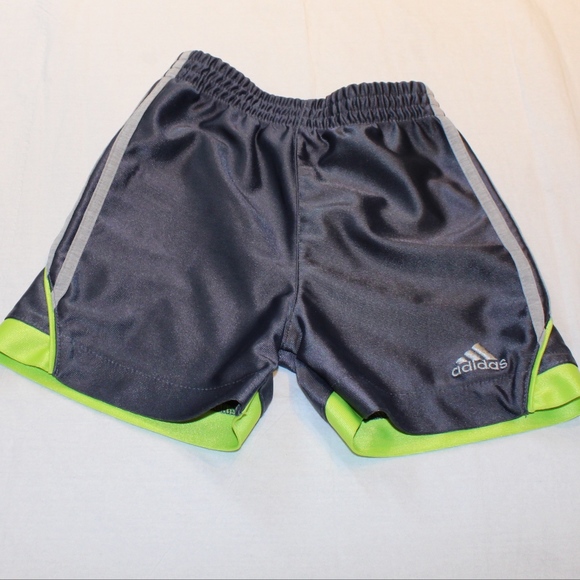 Adidas toddler grey/green tee and shorts (18 mo) - Picture 2 of 7